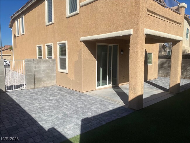 Building Photo - 9541 Vast Valley Ave