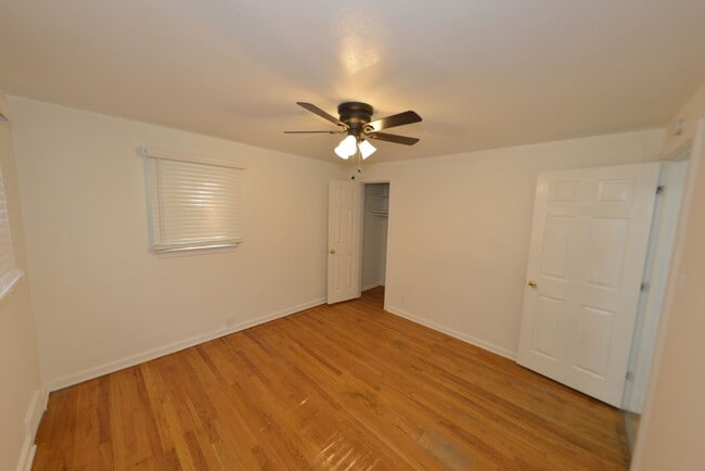 Building Photo - 1275 N Florissant Rd