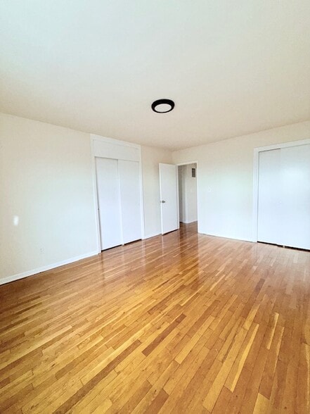 Building Photo - 220 Prospect Ave