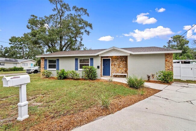 Building Photo - 6601 N Elizabeth St