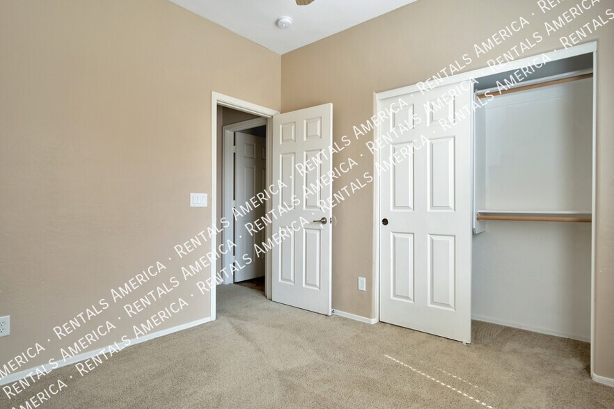 Building Photo - 4451 E Moreno Ct