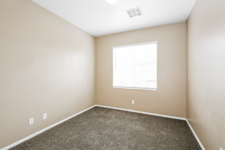 Building Photo - 8937 Marmot Ridge Ct