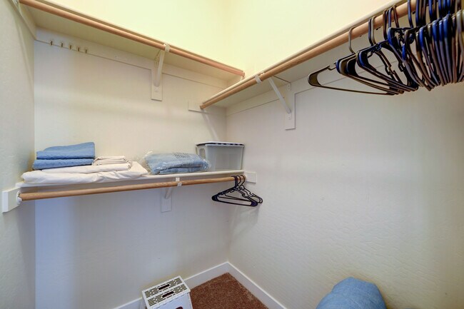 Building Photo - 6744 S Haunted Canyon Rd