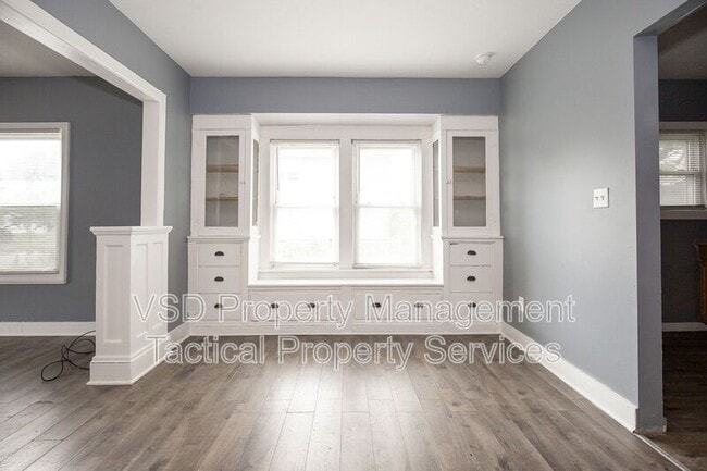 Building Photo - 3486 W 60th St