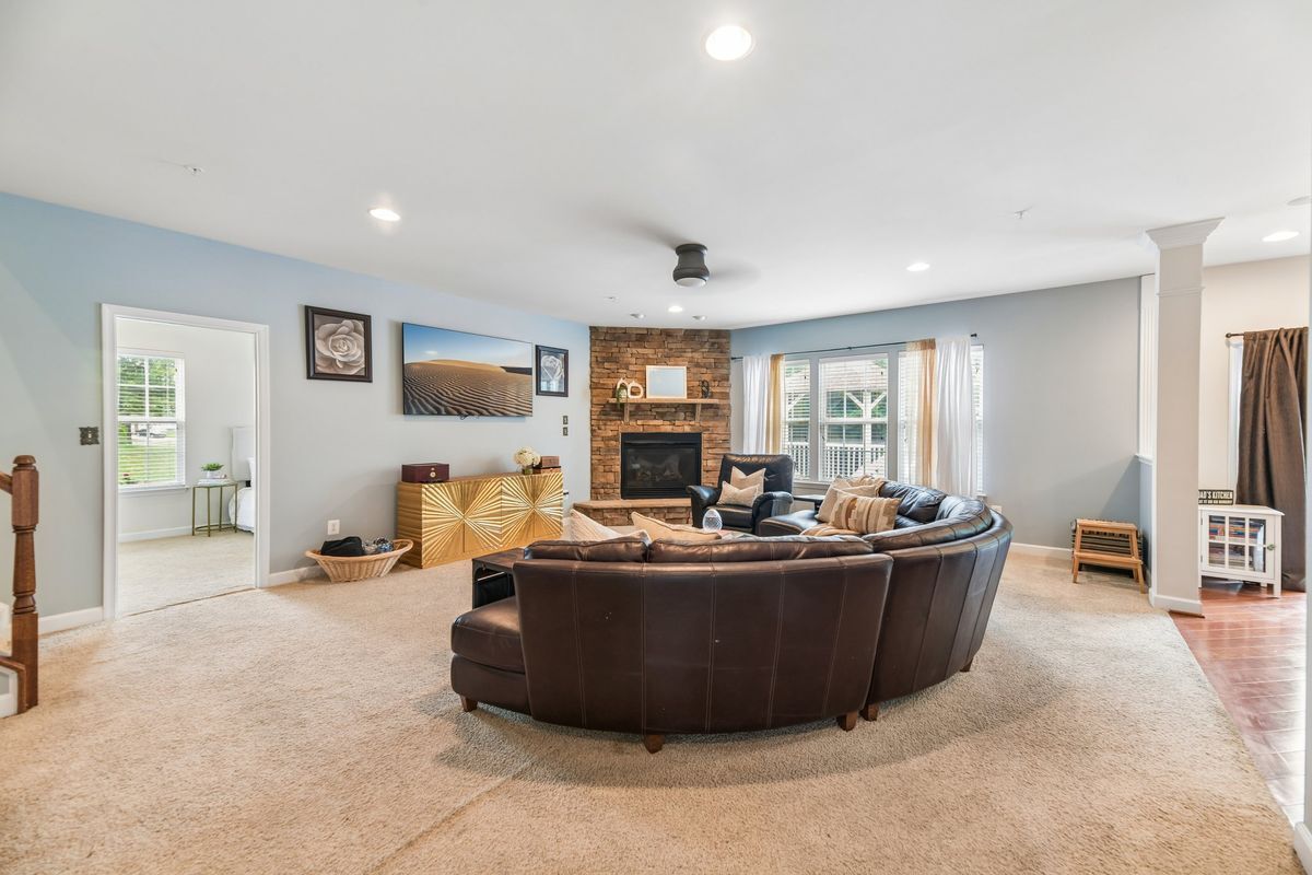 Building Photo - 11612 American Swing Pl