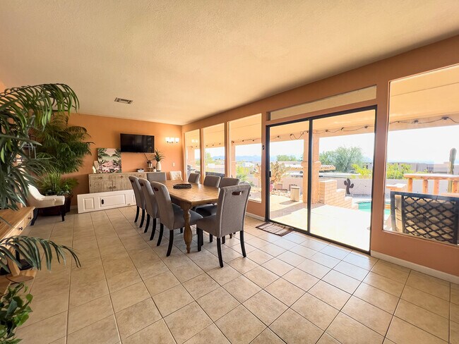 Building Photo - 3853 Lodestar Ln