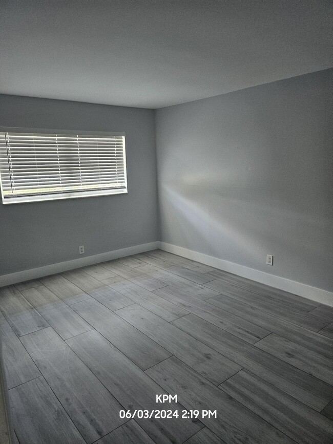 Building Photo - 340 NW 19th St