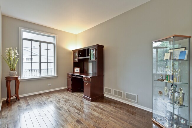 Building Photo - 2213 Apple Hill Ln
