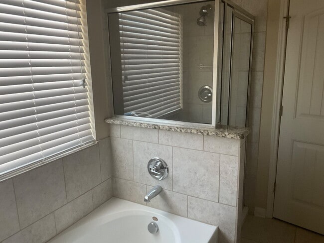 Building Photo - Beautiful 3/2 in a Gated Community at Marb...