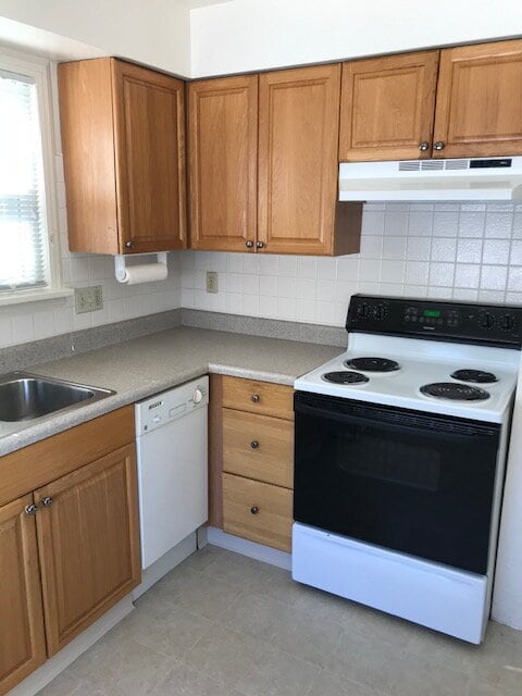 Building Photo - Englewood - 1 Bedroom, 1 Bathroom (30DE)