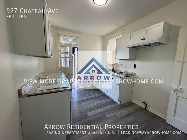 Building Photo - 927 Chateau Ave