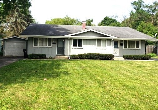 Primary Photo - 70 Pine Ct