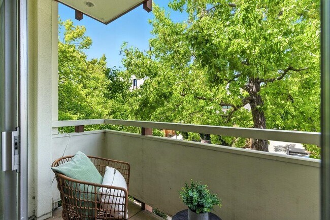 Building Photo - 2601 College Ave