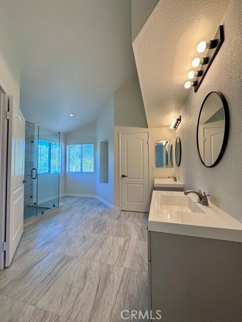 Building Photo - 39961 Temecky Way