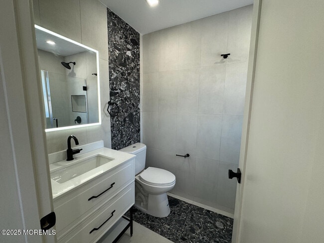 Building Photo - 1217 Ocean Ave N