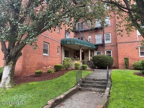 Building Photo - 210 Woodcliff Ave