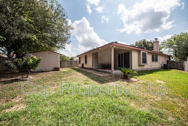 Building Photo - 7127 Still Holw Dr