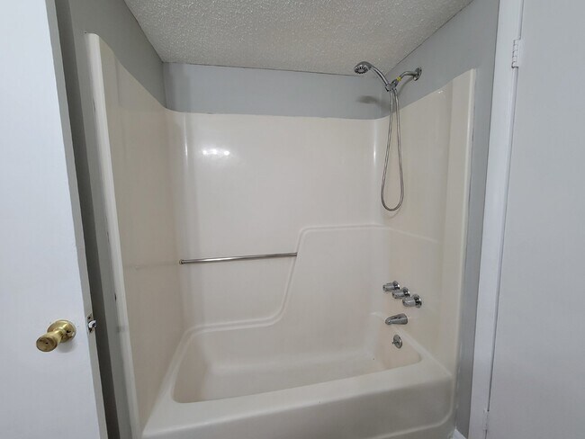 Building Photo - 2 Bedroom Apartment with Modern Amenities in Decatur, AL!