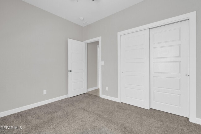 Building Photo - 815 TS Daniel Cadena Dr