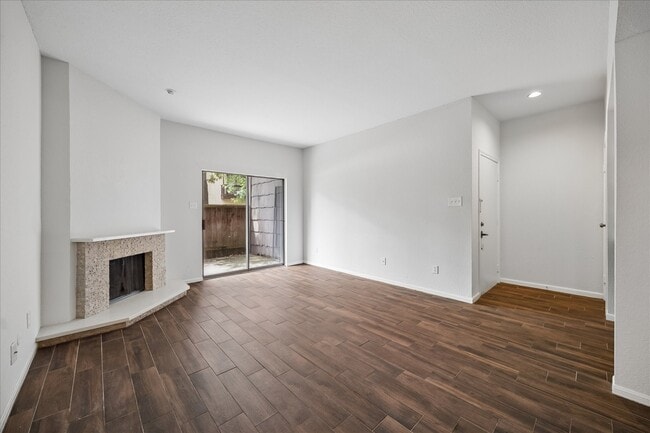 Building Photo - 11711 Memorial Dr