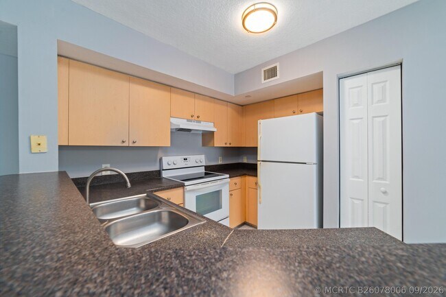 Building Photo - 4151 San Marino Blvd