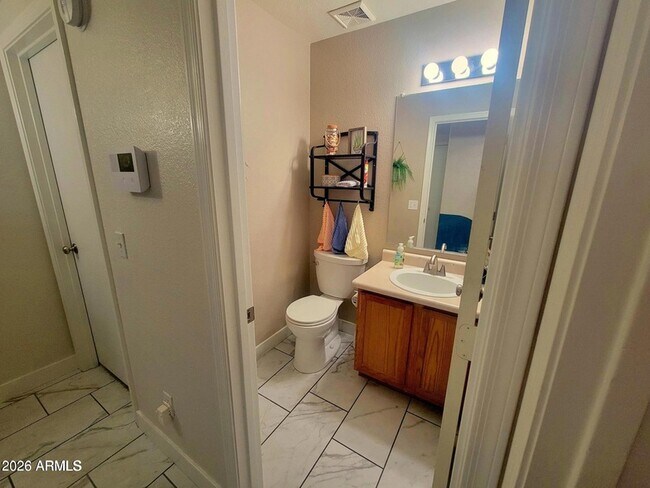 Building Photo - 10841 E Forge Cir