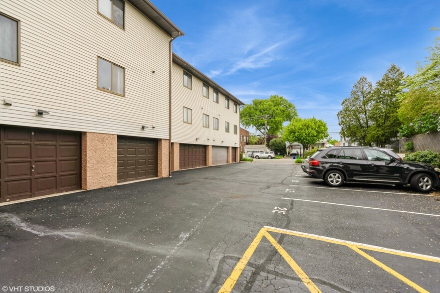 Assign parking spots - 500 Riverside Ave