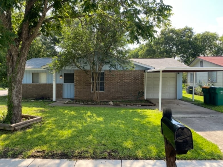Building Photo - 209 Brenda Dr