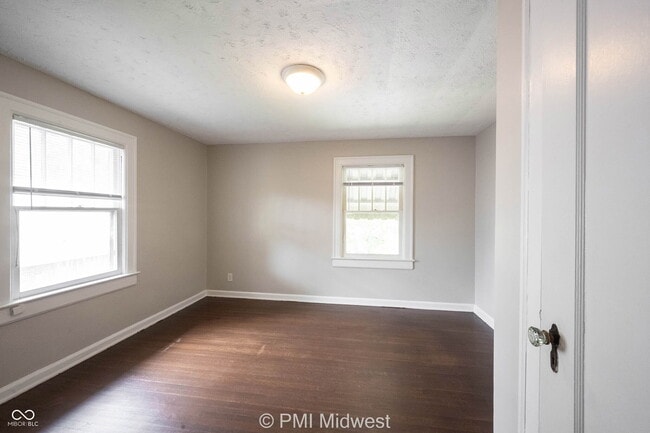 Building Photo - 5684 N College Ave