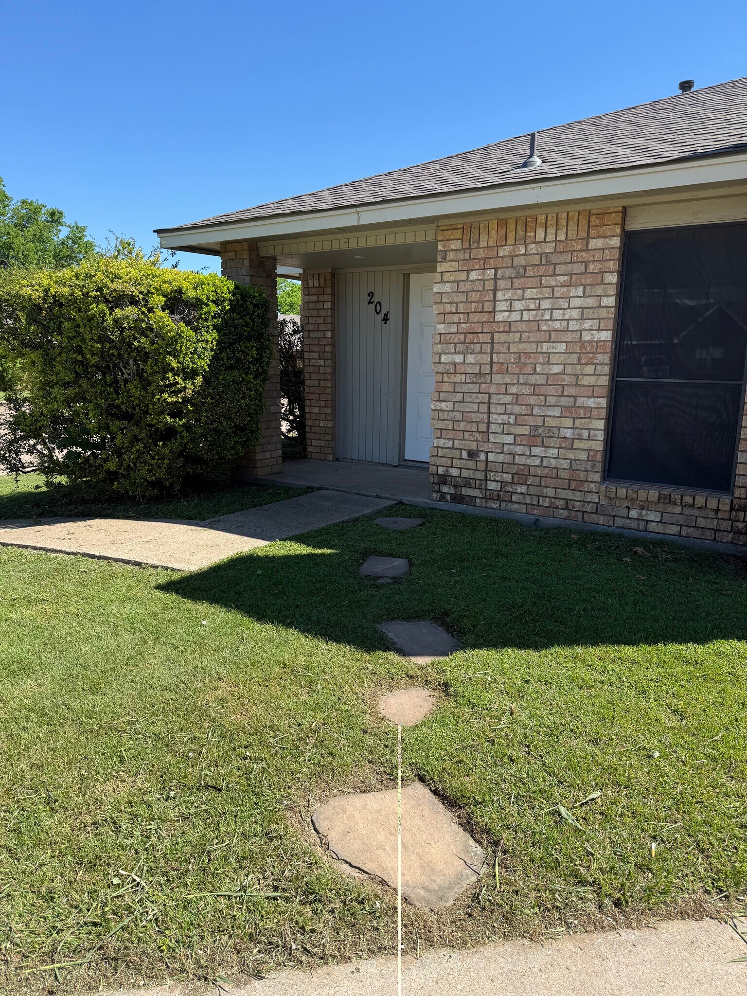 Building Photo - 204 Lanham Ct