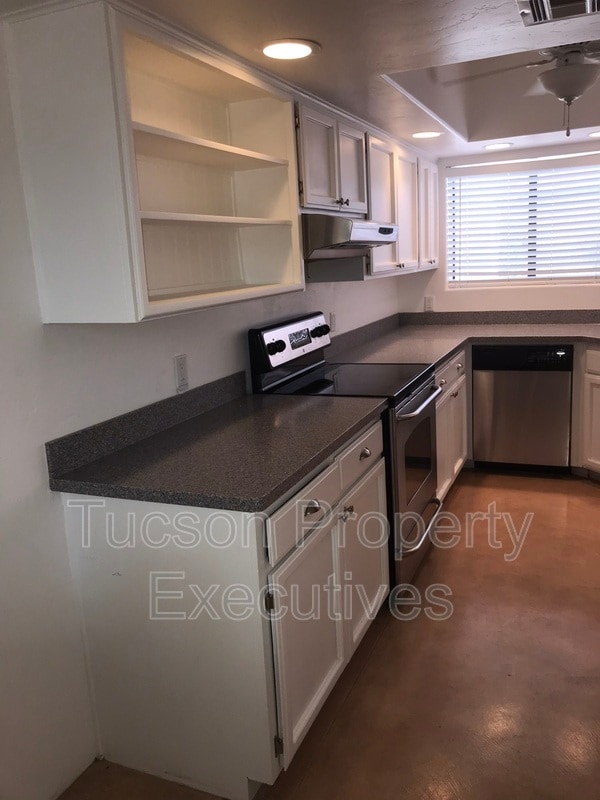 Building Photo - 2839 E Weymouth Cir