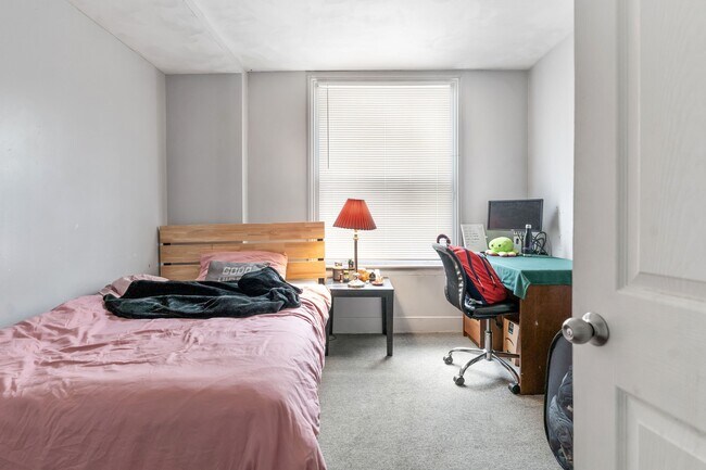 Building Photo - 5 Arthur St