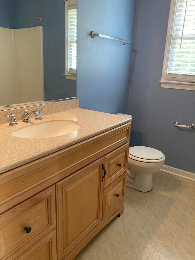 Building Photo - 5901 Tuskwillow Dr