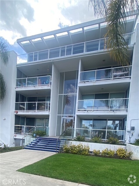 Building Photo - 131 N Gale Dr