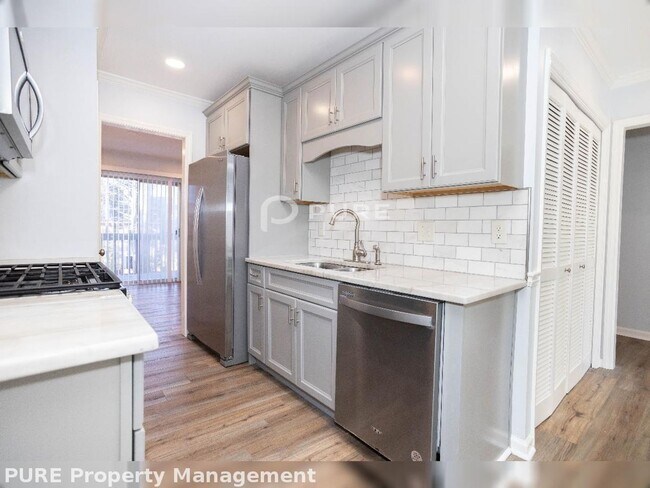 Building Photo - Price Drop Alert!  Fall Rental Specials Av...