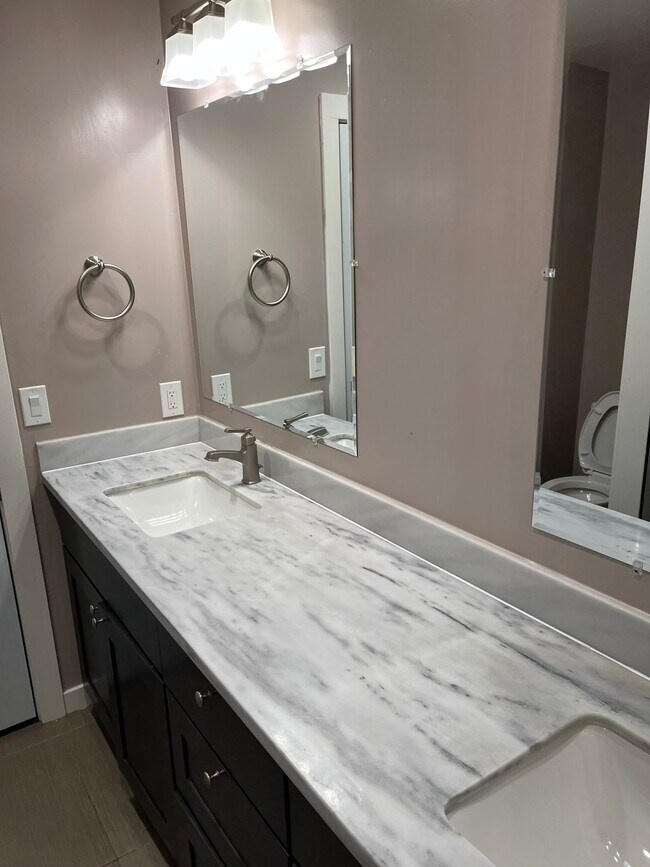 Building Photo - 4848 Pipit Ct