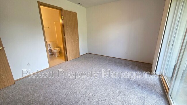 Building Photo - 11615 Breckenridge Ln NW