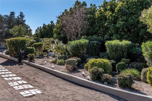 Building Photo - 2940 Rosanna St