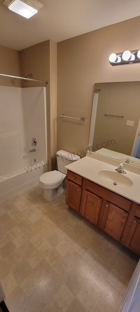 Building Photo - Sun Pointe Village Condo