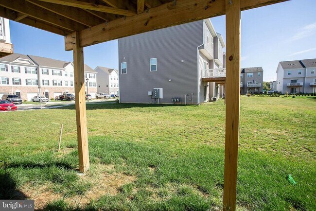 Building Photo - 239 Macoun Way