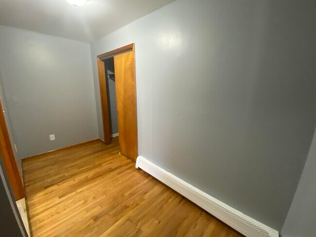 Building Photo - 468 Avenue A