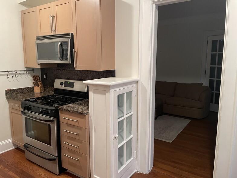 Building Photo - 61 16th St NE