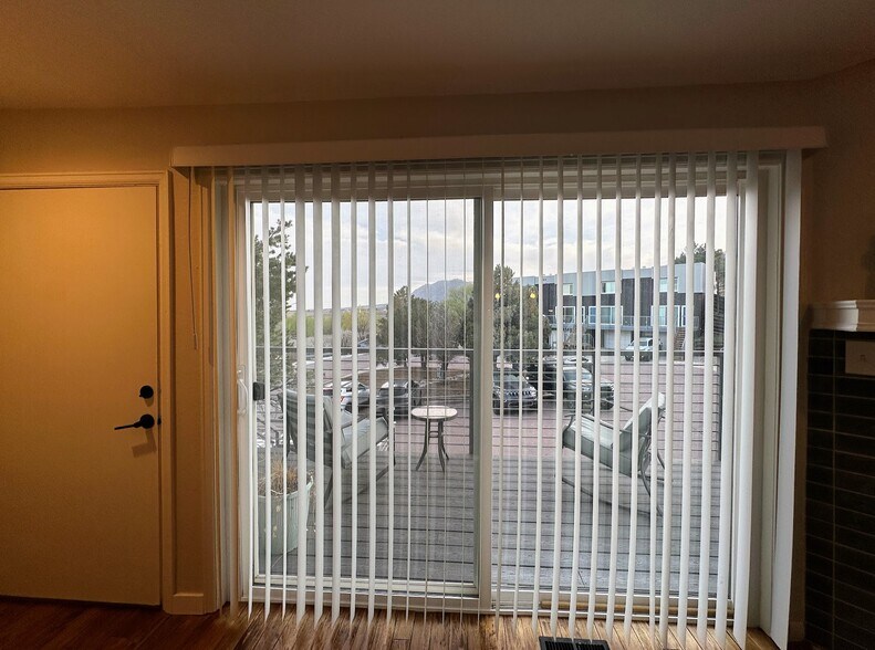 Building Photo - 524 Superior St