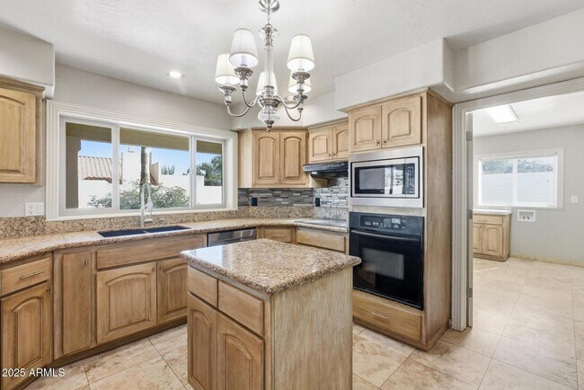 Building Photo - 15912 Centipede Dr