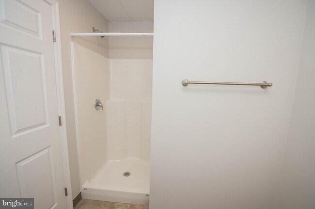 Building Photo - 123 Bateman St