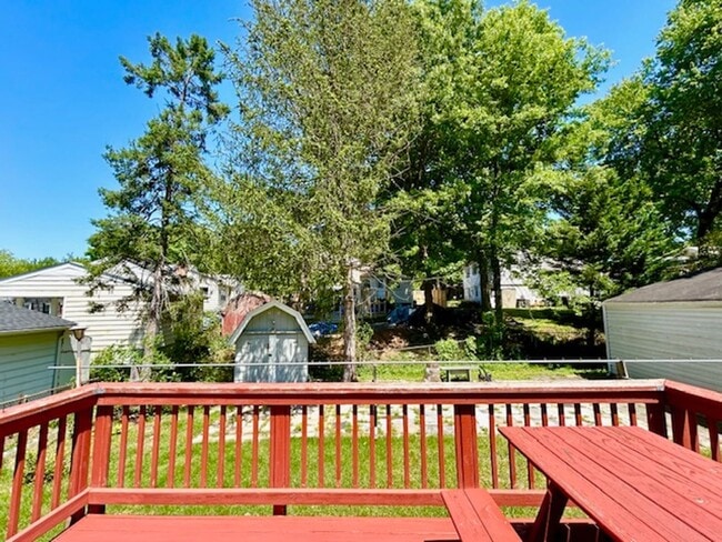 Building Photo - 1010 Kennon Ct
