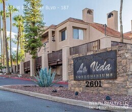 Building Photo - 2 Bedroom in walking distance to Pima West