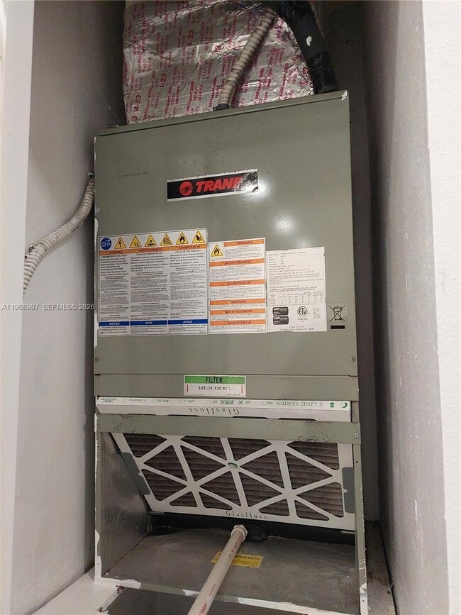 Building Photo - 2319 Johnson St