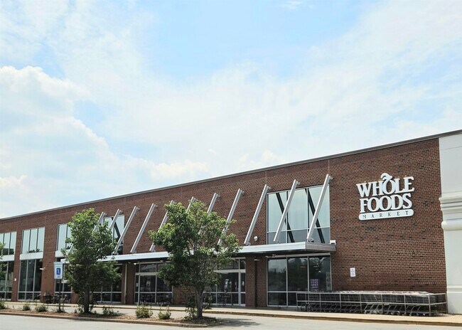 Building Photo - 1203 River Rd