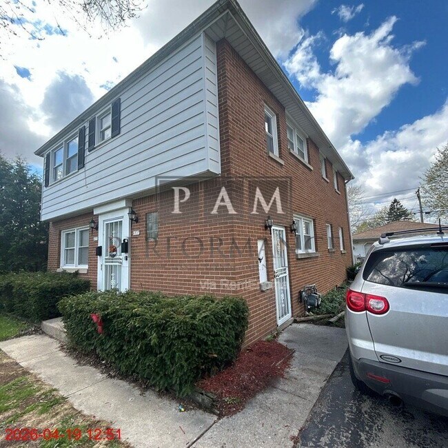 Building Photo - 6535 N 58th St